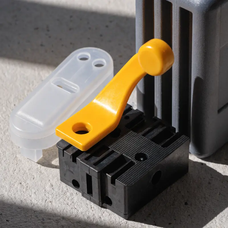 Injection molded functional component example